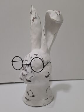 NWT Rabbit With Metal Frame Glasses Table Top Decor